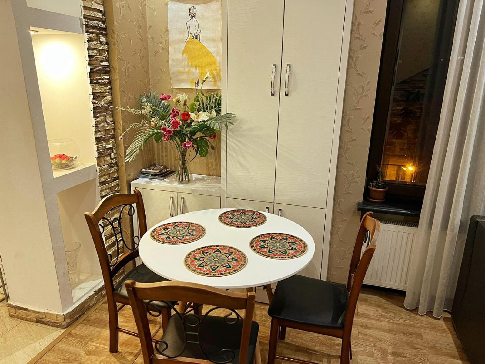 Cozy Apartment In The City Center Mtatsminda Tbilisi Esterno foto