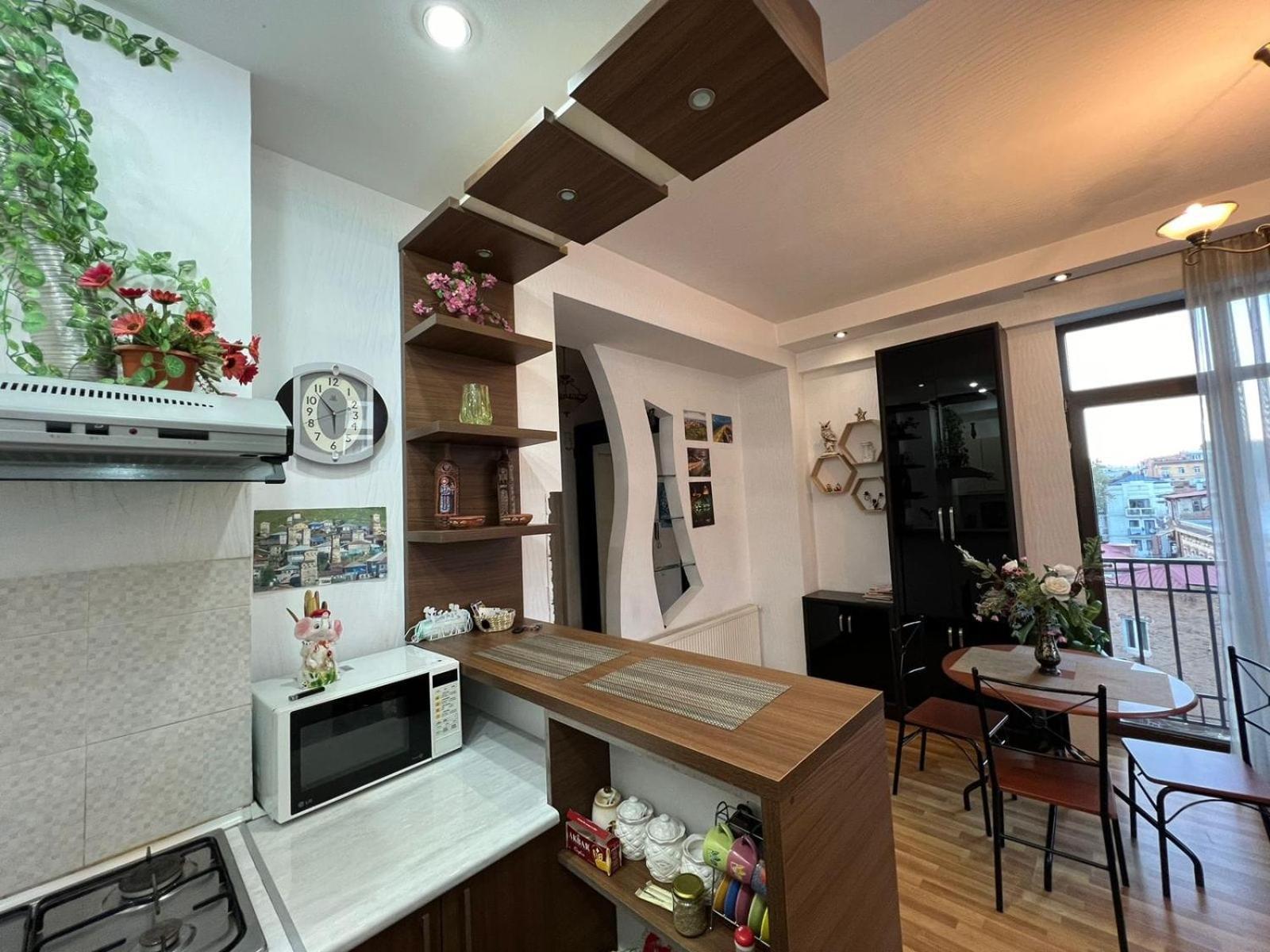 Cozy Apartment In The City Center Mtatsminda Tbilisi Esterno foto
