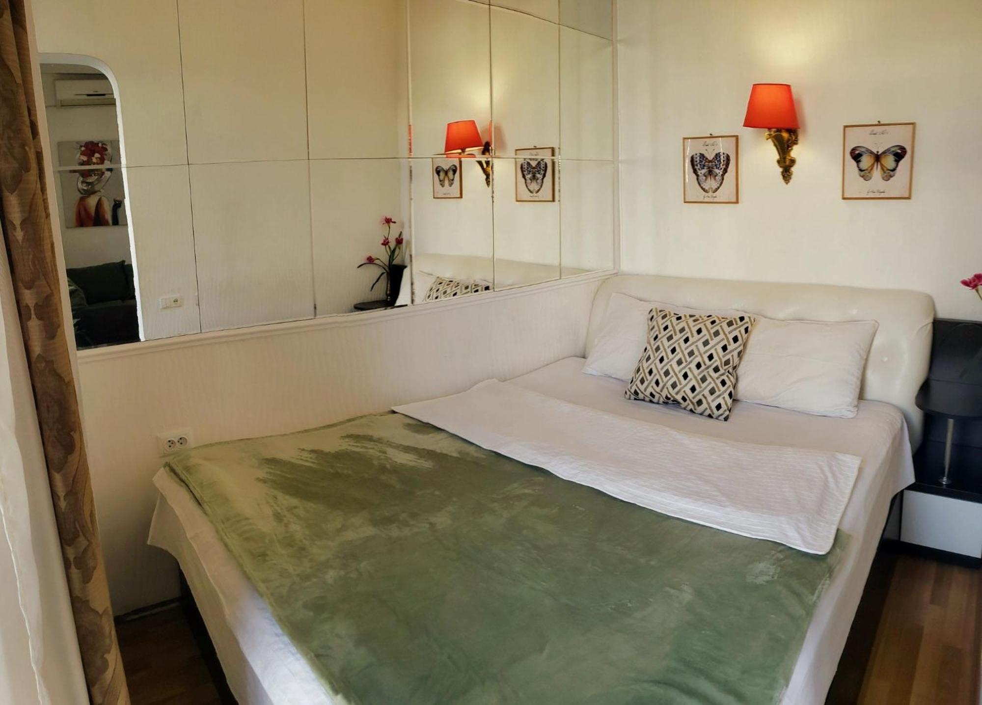 Cozy Apartment In The City Center Mtatsminda Tbilisi Esterno foto