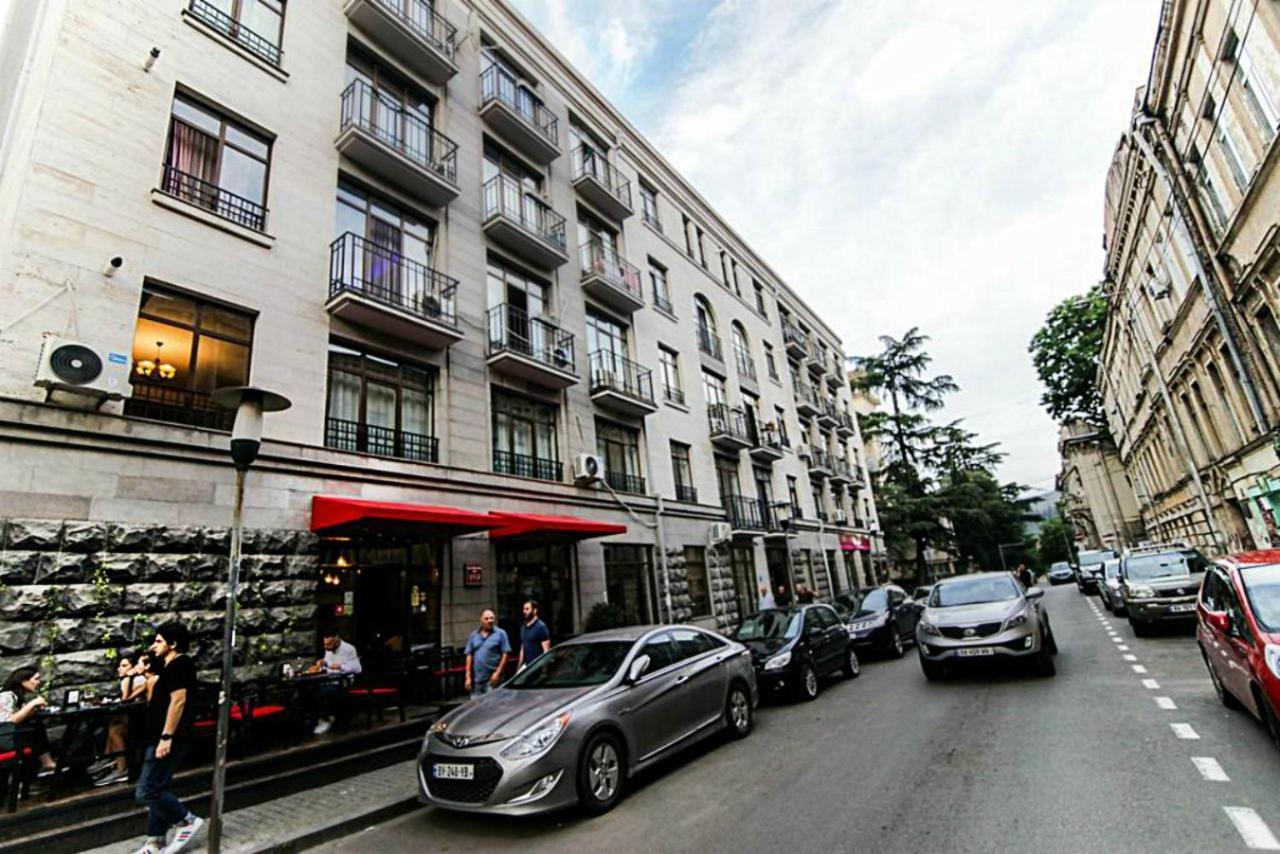 Cozy Apartment In The City Center Mtatsminda Tbilisi Esterno foto