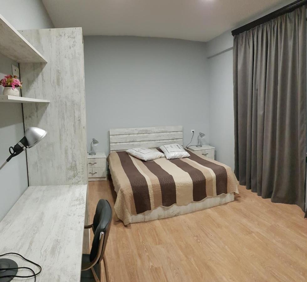Cozy Apartment In The City Center Mtatsminda Tbilisi Esterno foto